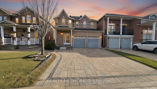 3688 Emery Dr, Mississauga, ON, L5M7G8 | Card Image