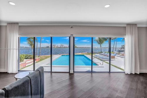 9101 N Bayshore Dr, Miami, FL, 33138-3416 | Card Image