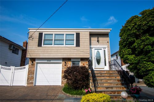 3345 Parkway Dr, Baldwin, NY, 11510-5129 | Card Image