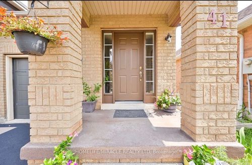 41 Milkweed Cres, Brampton, ON, L7A2G5 | Card Image