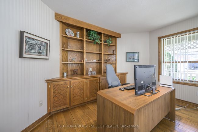 59 Heathdale Crt, House other with 4 bedrooms, 3 bathrooms and 3 parking in London ON | Image 17