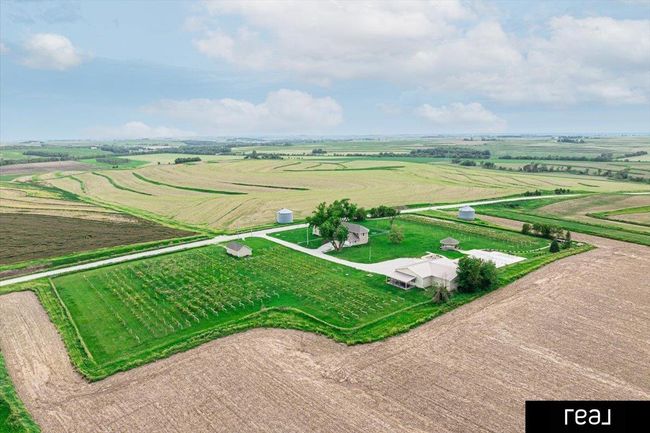 31506 Pioneer Trl, House other with 6 bedrooms, 3 bathrooms and 8 parking in Treynor IA | Image 96