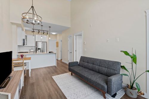 524-11077 Ravine Rd, Surrey, BC, V3T0R7 | Card Image