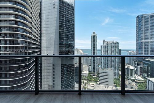 3502-45 Sw 9th St, Miami, FL, 33130-3984 | Card Image