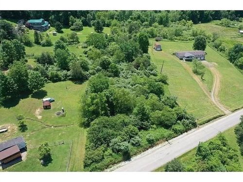 856 Edmon Rd, Apollo, PA, 15613-8916 | Card Image