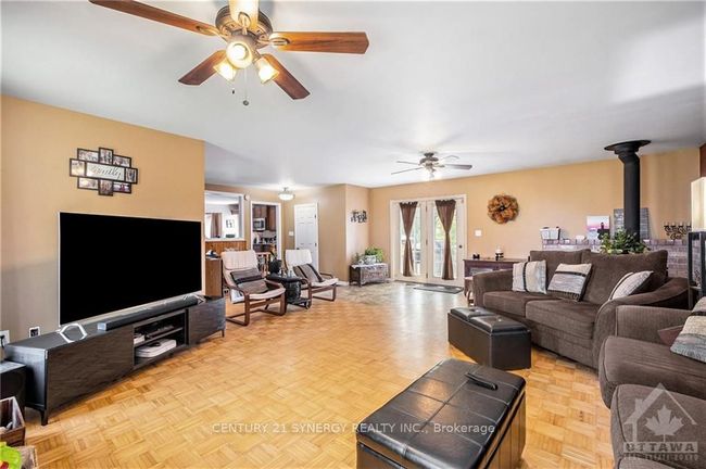 534 County Rd 1 Road, House other with 3 bedrooms, 3 bathrooms and 6 parking in Elizabethtown Kitley ON | Image 14