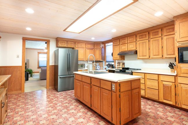 925 W Spruce St, House other with 3 bedrooms, 2 bathrooms and null parking in Missoula MT | Image 34