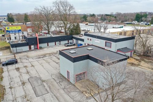 1050 and 1062 Triplett Boulevard, Akron, OH, 44306 | Card Image