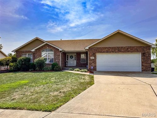 209 Heritage St, Columbia, IL, 62236-2095 | Card Image