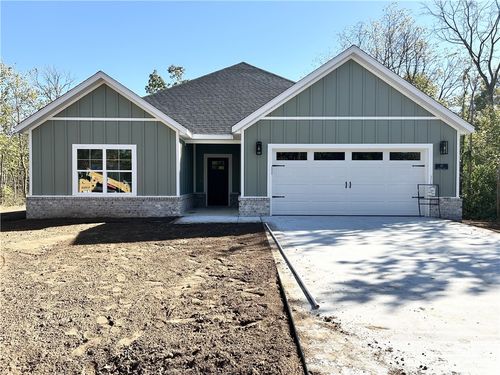 40 Magrath Cir, Bella Vista, AR, 72715-6029 | Card Image