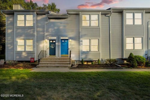 48 Village Dr, Hamburg, NJ, 07419-1126 | Card Image