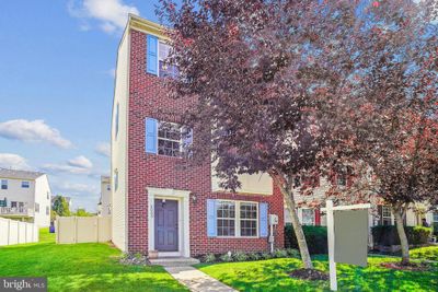 2008 Spring Run Circle, Townhouse with 4 bedrooms, 2 bathrooms and null parking in FREDERICK MD | Image 2