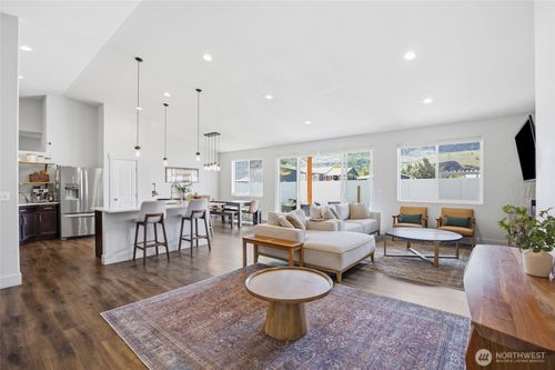 44 Jamey Ln, Malaga, WA, 98828-6005 | Card Image