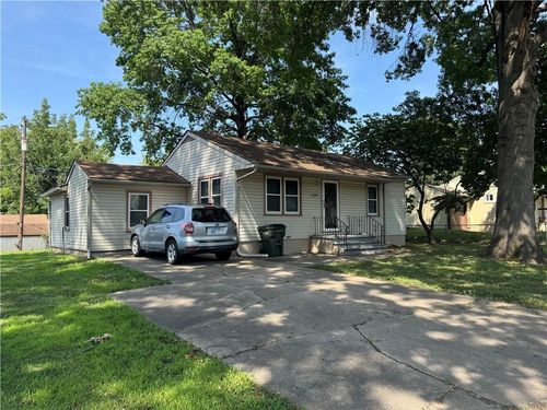 1510 Hope St, Leavenworth, KS, 66048-1753 | Card Image