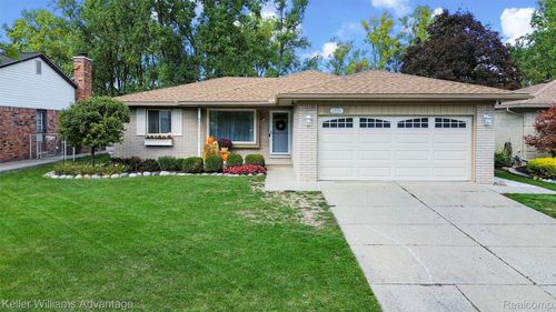 28284 Acacia St, Livonia, MI, 48154-4602 | Card Image