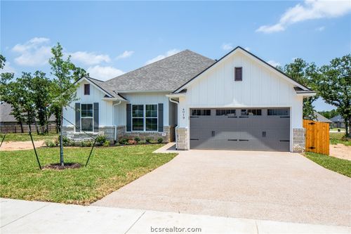 4010 Eskew Dr, College Station, TX, 77845-2126 | Card Image