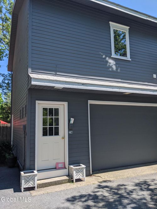 23 George St, Saratoga Springs, NY, 12866-4303 | Card Image