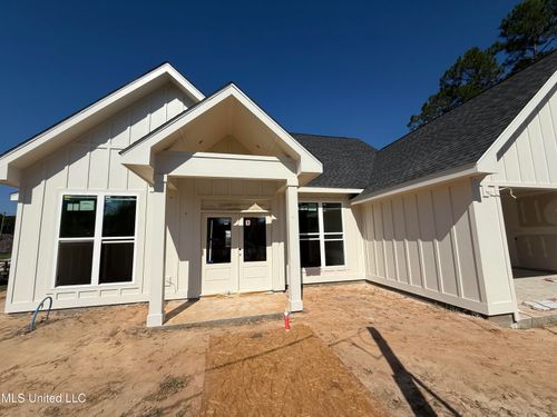 638 Fellgrass St, Waveland, MS, 39576 | Card Image