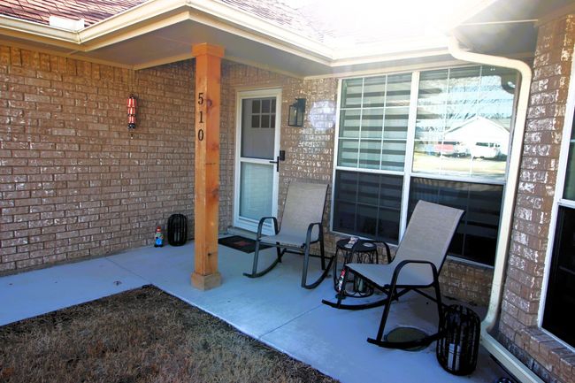View of front patio | Image 7