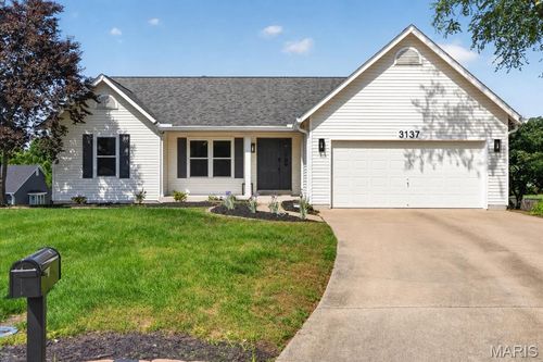3137 Harpers Ferry Dr, O Fallon, MO, 63368-8627 | Card Image