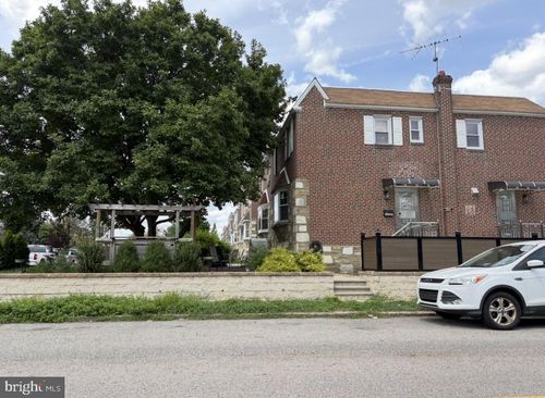 2327 Shelmire Ave, PHILADELPHIA, PA, 19152-4117 | Card Image