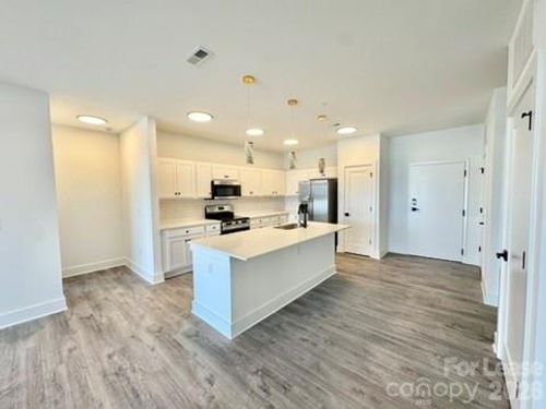 407-175 W Black St, Rock Hill, SC, 29730-4412 | Card Image