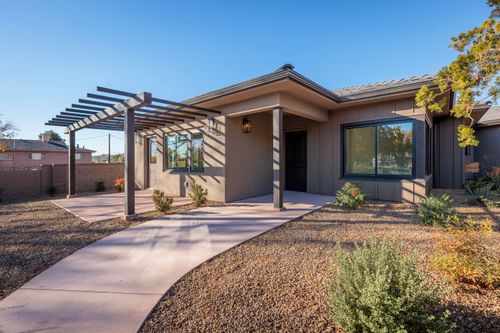 313 Diagonal St, St George, UT, 84770-2762 | Card Image