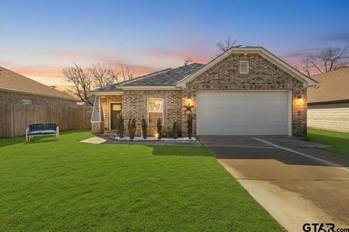 1104 W Park St, Tyler, TX, 75702-7004 | Card Image