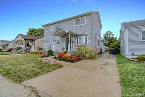 17569 Smith St, Riverview, MI, 48193-4740 | Card Image