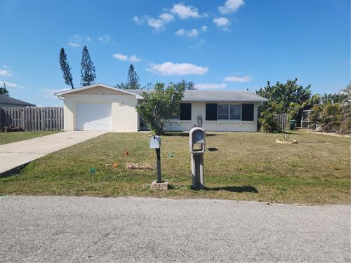 2461 Ivanhoe St, PORT CHARLOTTE, FL, 33952-5638 | Card Image