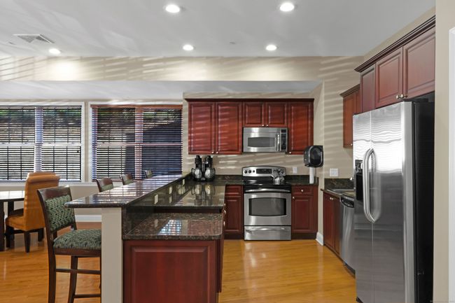 UNIT-211 - 1 King Philip Dr, Condo with 2 bedrooms, 2 bathrooms and null parking in West Hartford CT | Image 29