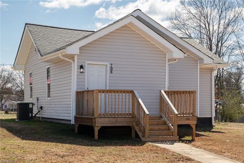 708 1st Rainbow St, Lexington, NC, 27295-1634 | Card Image