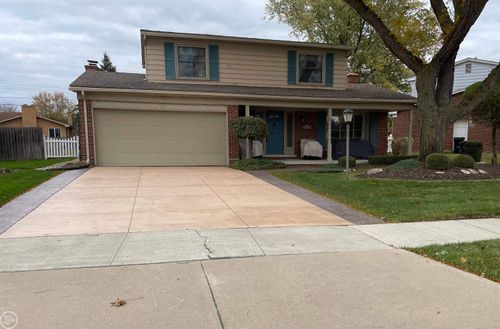 33770 Orban Dr, Sterling Heights, MI, 48310-6352 | Card Image