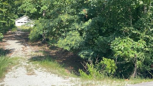 646 Lake Front Dr, Russellville, AL, 35653 | Card Image