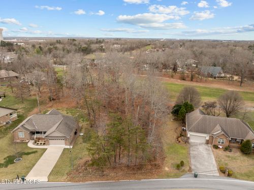 47 E Deer Creek Dr, Crossville, TN, 38571 | Card Image
