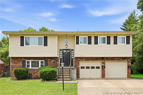 2103 Fairway Ct, New Albany, IN, 47150-4624 | Card Image