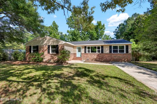 631 Duke Ct, Jacksonville, NC, 28546-8407 | Card Image