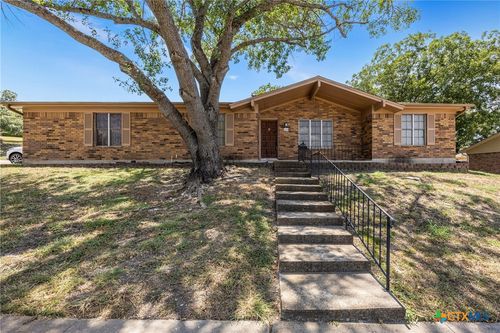 440 Jeffery Ln, Copperas Cove, TX, 76522-2617 | Card Image