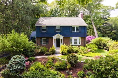 81 Intervale Rd, Newton, MA, 02459-1357 | Card Image