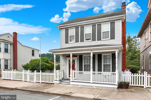 123 N 2nd St, NEWPORT, PA, 17074-1505 | Card Image