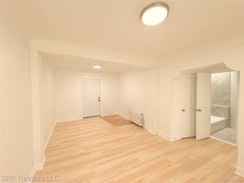 6-24728 John R Road Road, Hazel Park, MI, 48030 | Card Image