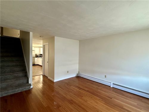 35 Lancashire St, Providence, RI, 02908-1610 | Card Image