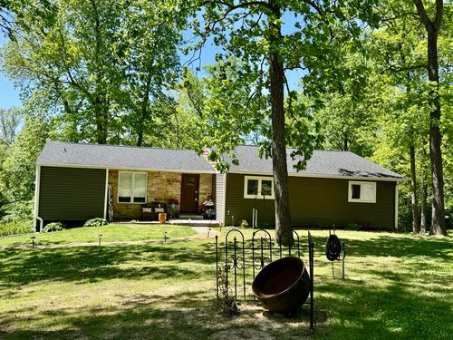 65 Magnolia Ln, Vienna, IL, 62995-2512 | Card Image