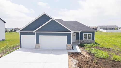 119 E Evergreen Ln, Milton, WI, 53563 | Card Image