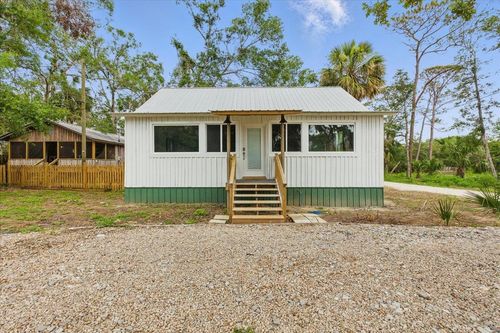 209 10th St Se, STEINHATCHEE, FL, 32359-3201 | Card Image