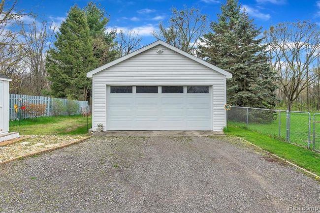 Detached two stall garage | Image 23