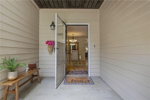 4013 Lake Pointe Cir, Roswell, GA, 30075-4769 | Card Image