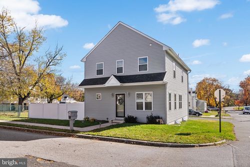 405 Walnut St, UPPER CHICHESTER, PA, 19061-3840 | Card Image