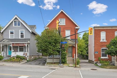 373 Bronson Ave, Ottawa, ON, K1R6J4 | Card Image
