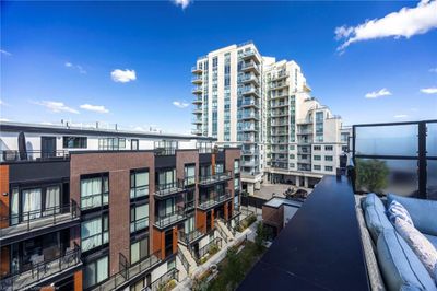 D403 - 5289 Highway 7, Townhouse with 2 bedrooms, 2 bathrooms and 1 parking in Vaughan ON | Image 2